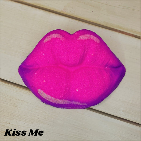 Kiss Me ~ Luxe Bath Bomb