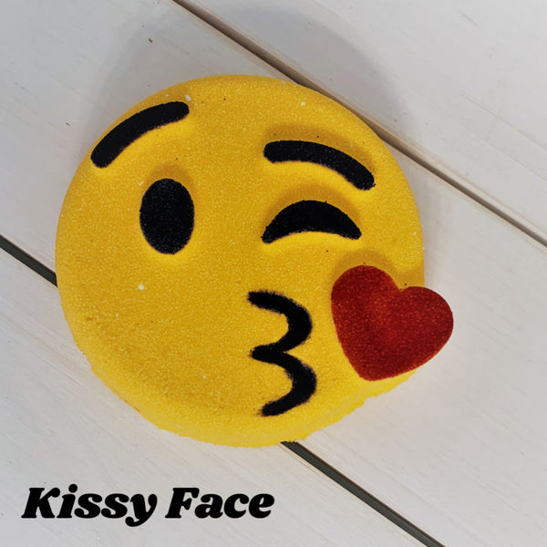 Kissy Face ~ Luxe Bath Bomb