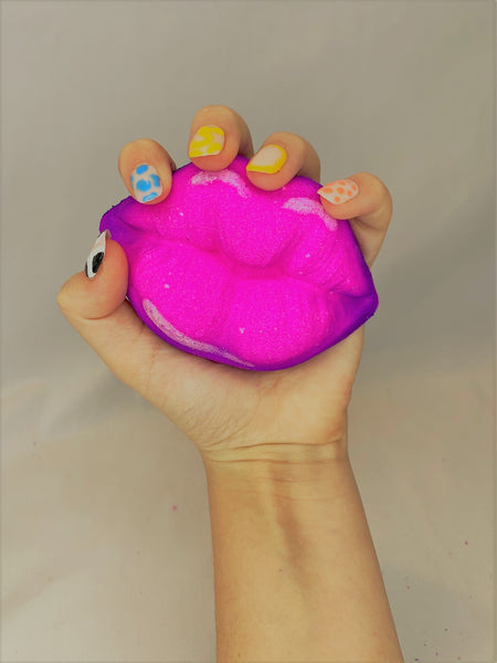 Kiss Me ~ Luxe Bath Bomb